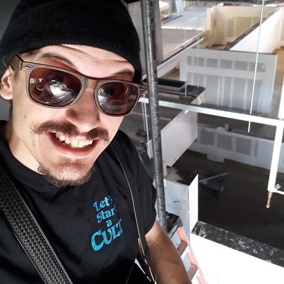 Meet your Posher, Joshua - Picture 1 of 1